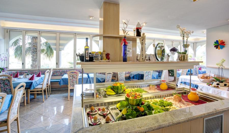 Hotel Weinberg - Housity