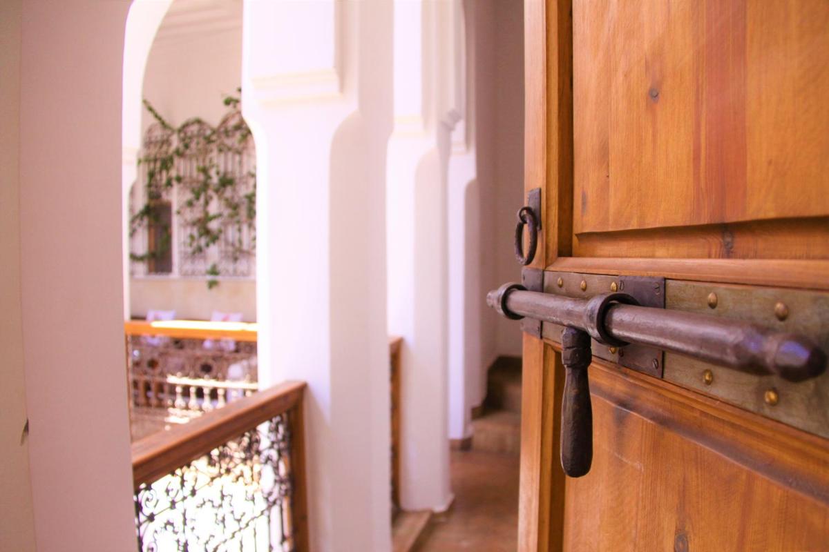 Riad Miski - Housity