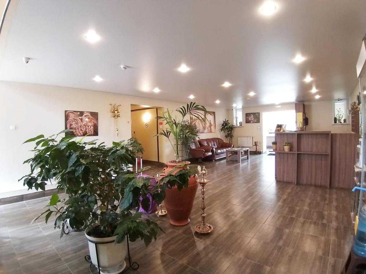 Sitara Hotel - Housity