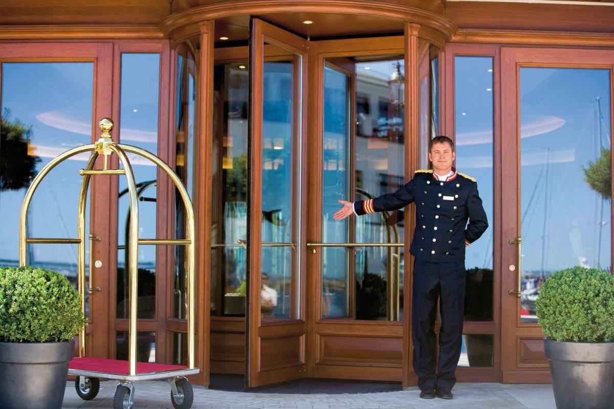 Yachthafenresidenz Hohe Düne - Housity