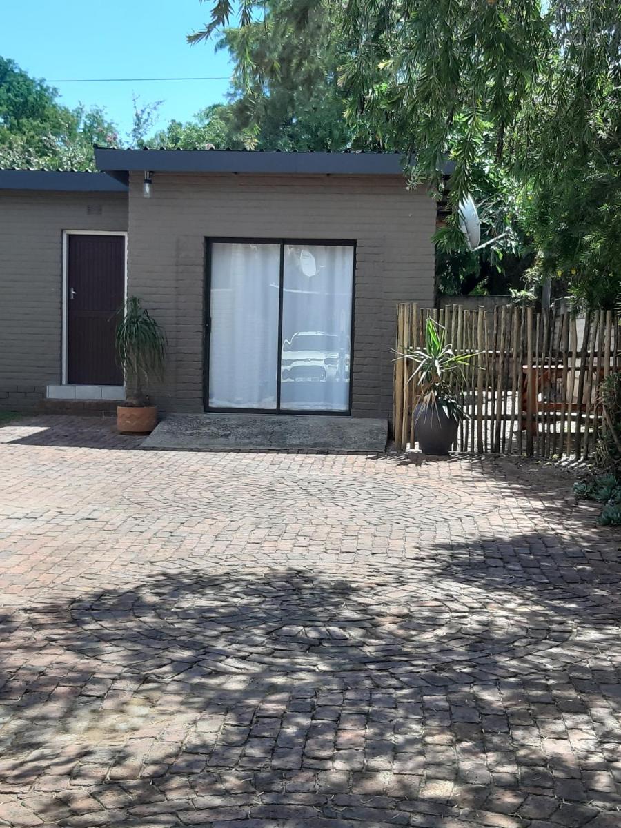 Roos Getaway Apartments - Housity