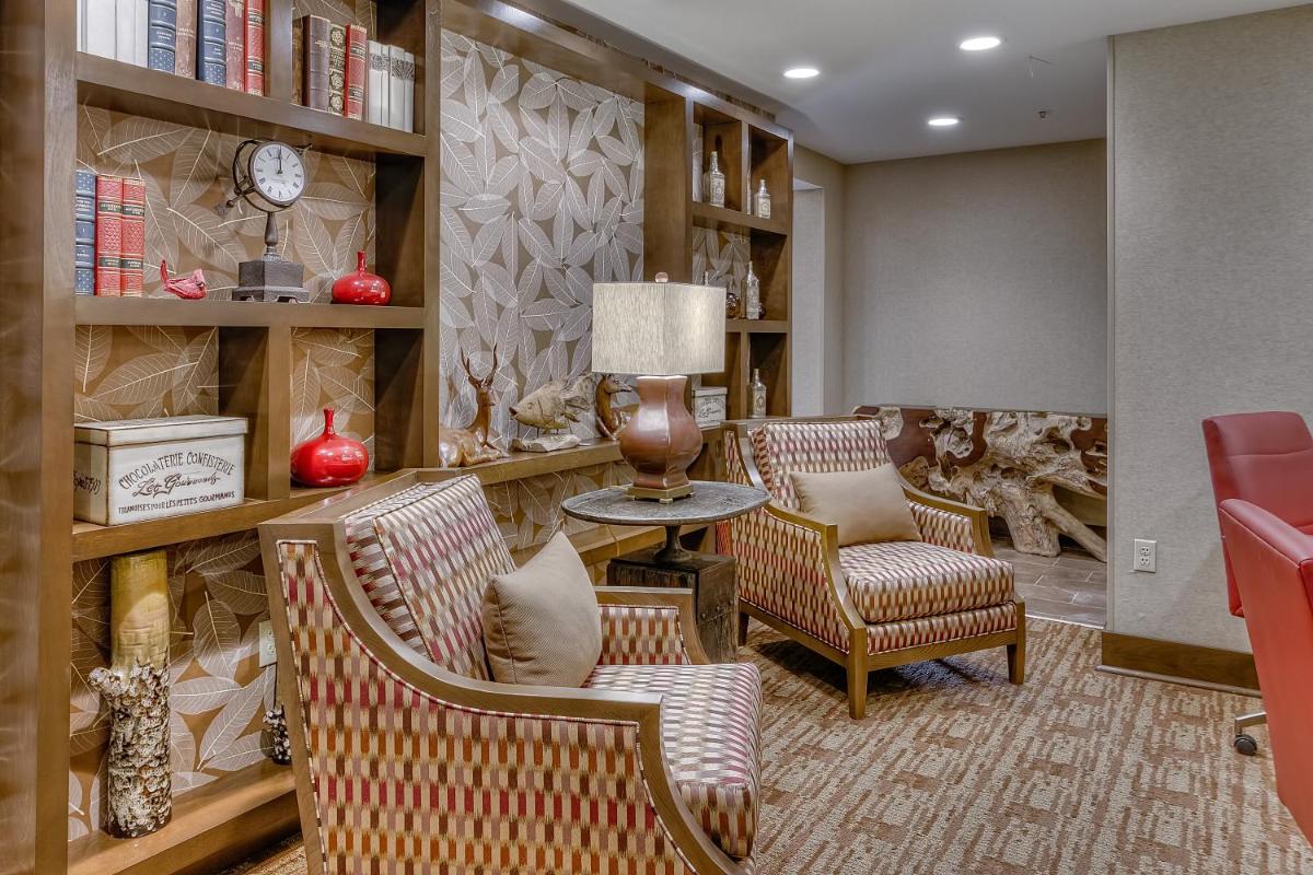 La Quinta by Wyndham Pigeon Forge - Housity