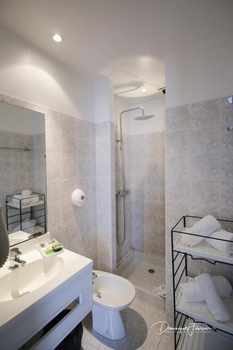 hotel des 2 nations - Housity
