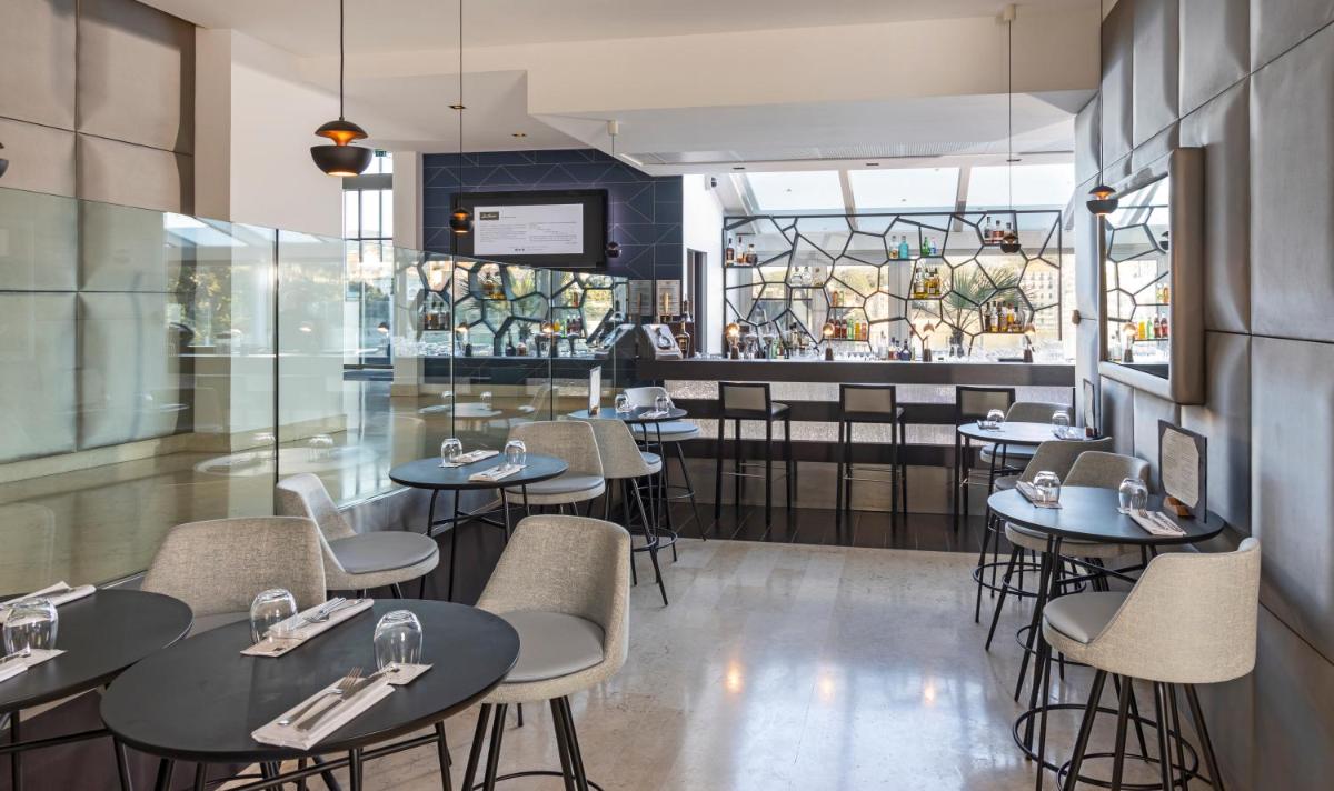 Restaurant ou autre lieu de restauration dans l'établissement Thalazur Bandol Ile Rousse - Hôtel & Spa