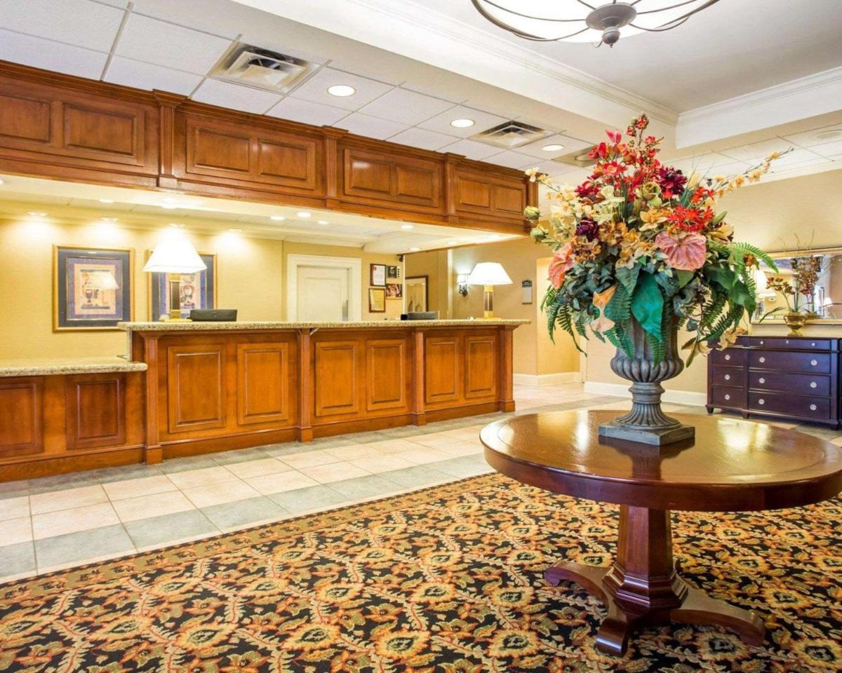 Budgetel Inn & Suites Atlanta - Housity