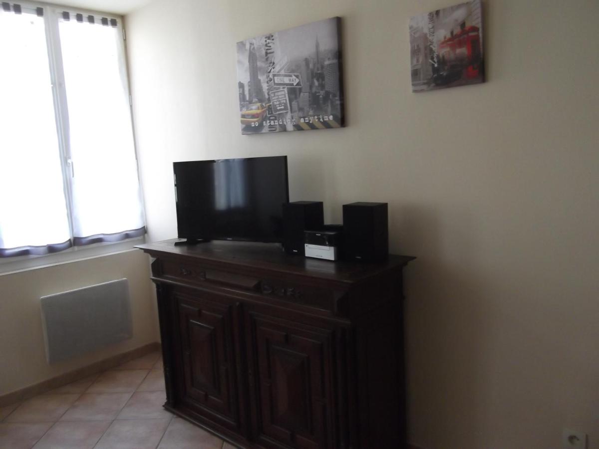 JOLIE MAISON ANCIENNE RENOVEE PRES DU ZOO BEAUVAL TOUT CONFORT - Housity