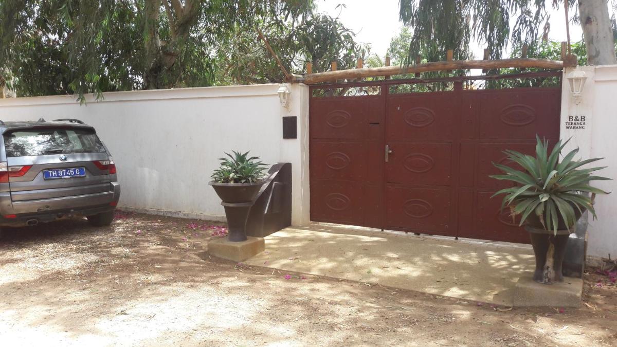 B & B Teranga Warang - Housity