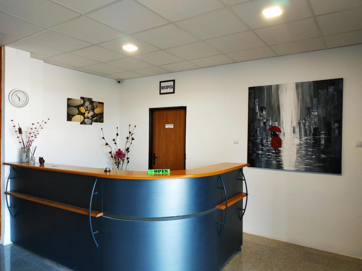 Hotel Slobi - Housity