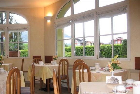 Hotel Del Fiume - Housity