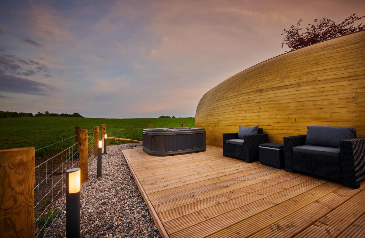 Luxury Hideaways - Housity