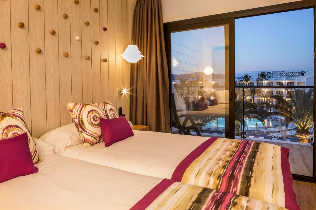 Cama o camas de una habitación en Grand Palladium White Island Resort & Spa - All Inclusive