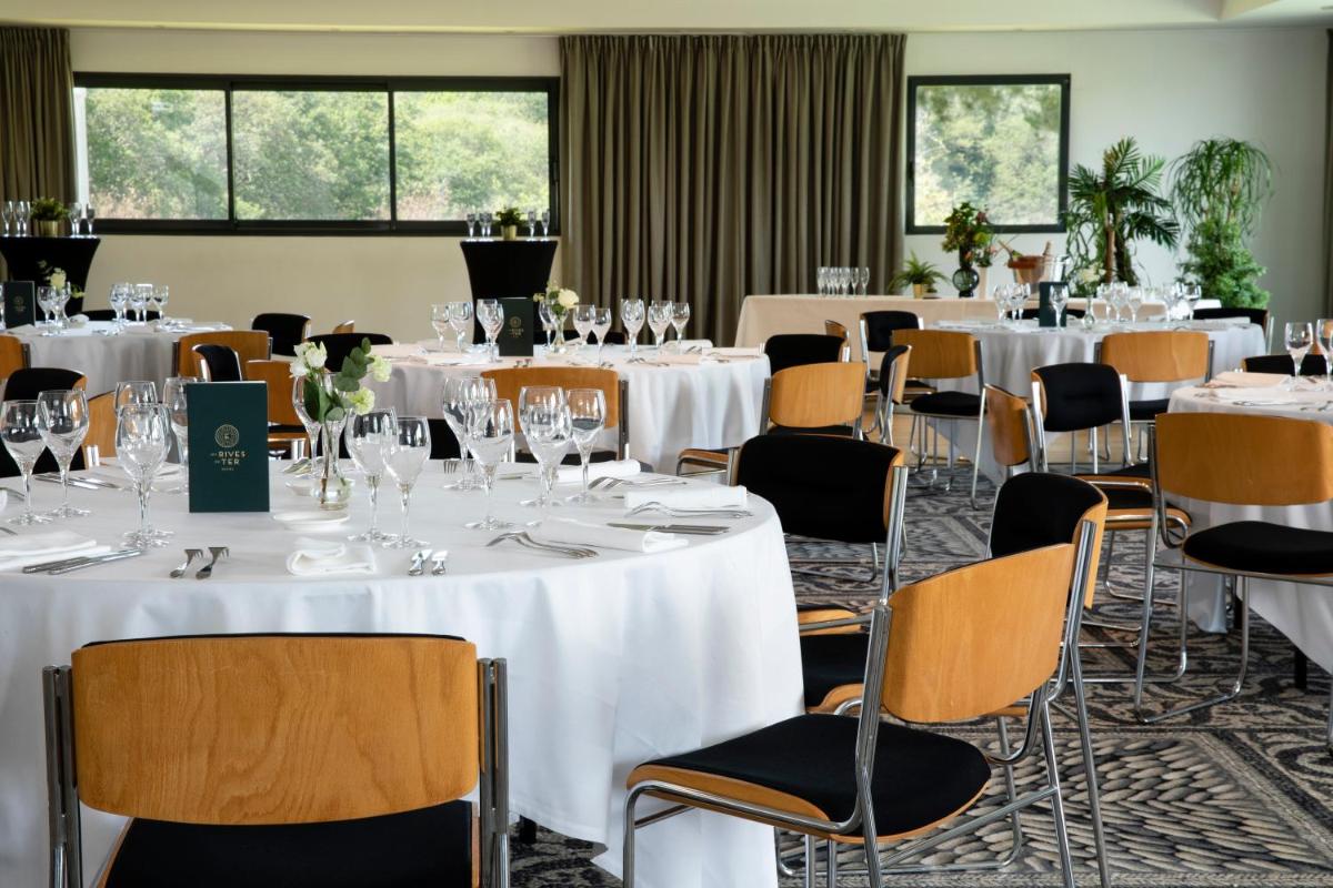 Restaurant ou autre lieu de restauration dans l'établissement Best Western Plus Hotel les Rives du Ter