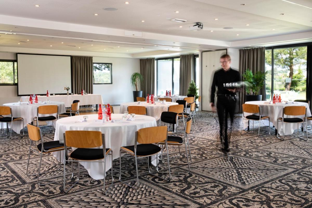 Restaurant ou autre lieu de restauration dans l'établissement Best Western Plus Hotel les Rives du Ter