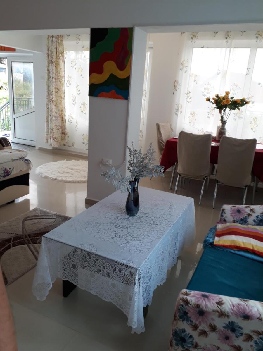 Casa Ade - Housity