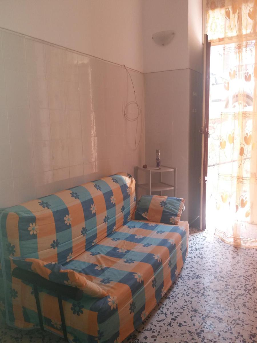 Monolocale in via San Sebastiano Ficarra - Housity