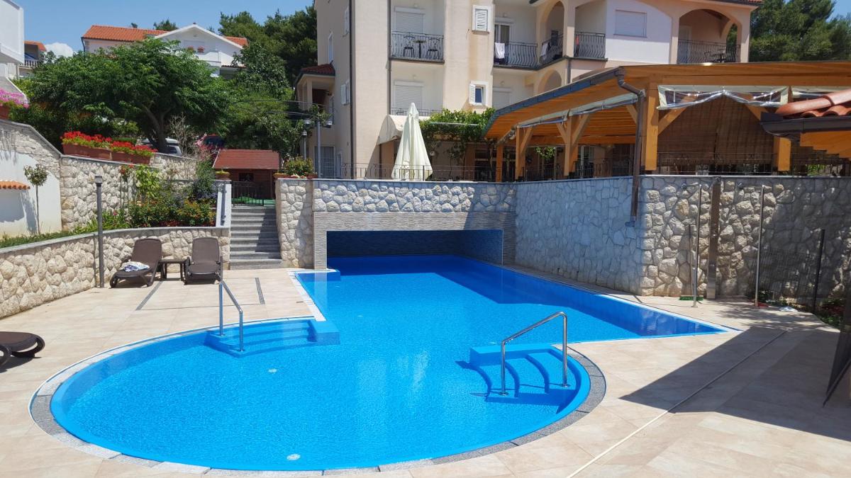 Pansion Dragica - Housity