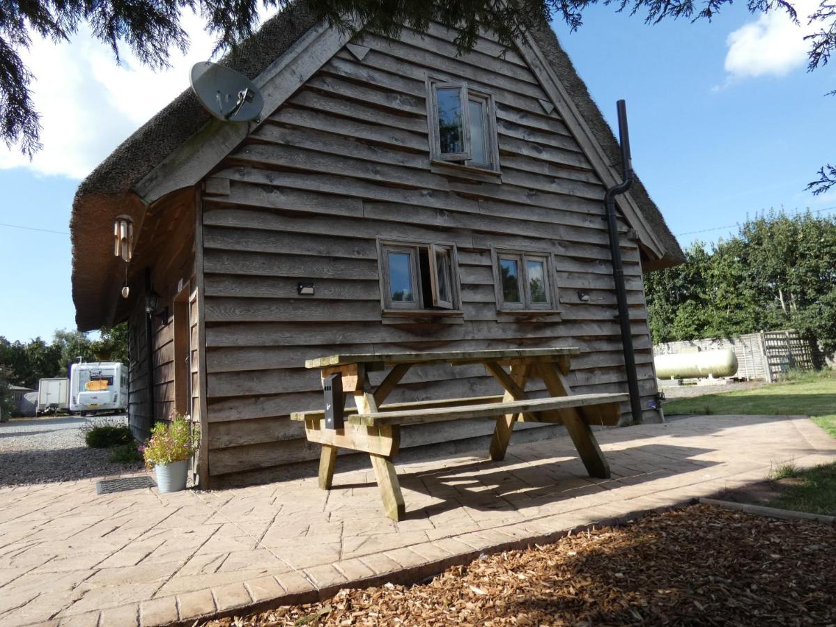 Yew Tree Barn - Housity