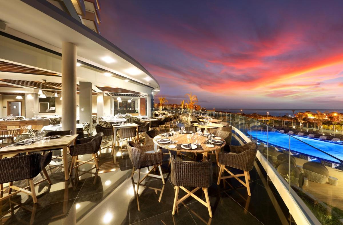 Piscina en o cerca de Hard Rock Hotel Tenerife