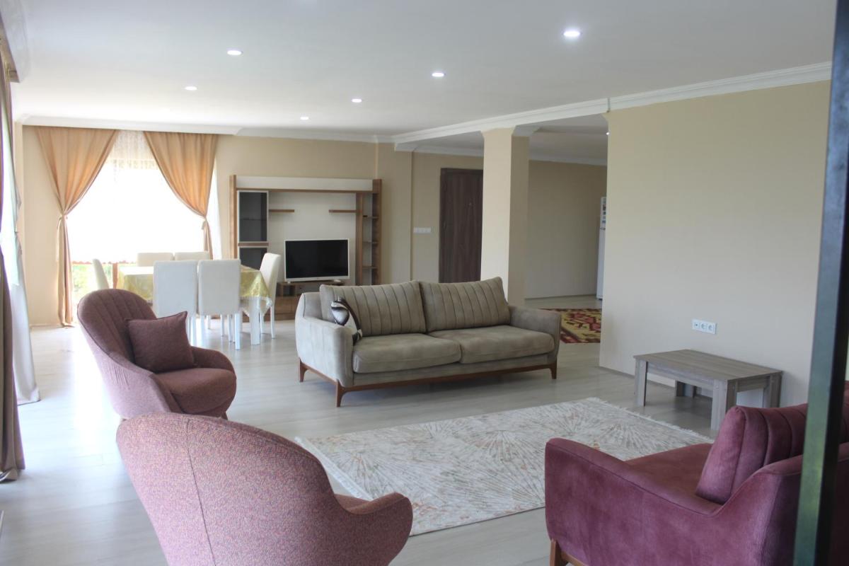 Berat House - Housity