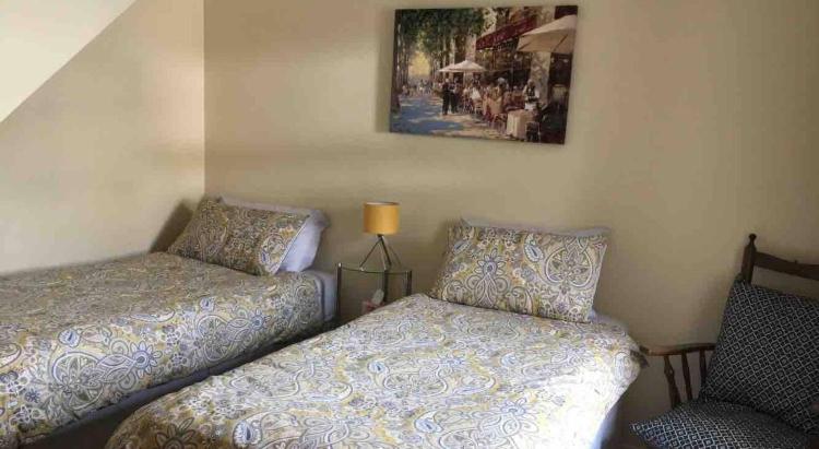 Laurel House - Housity