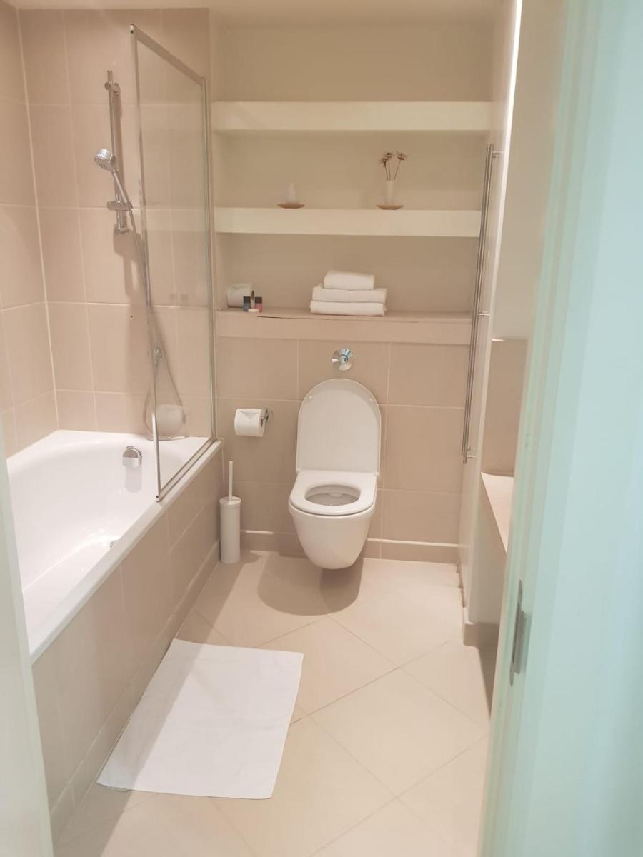 Horizon Canary Wharf Apartments - Housity
