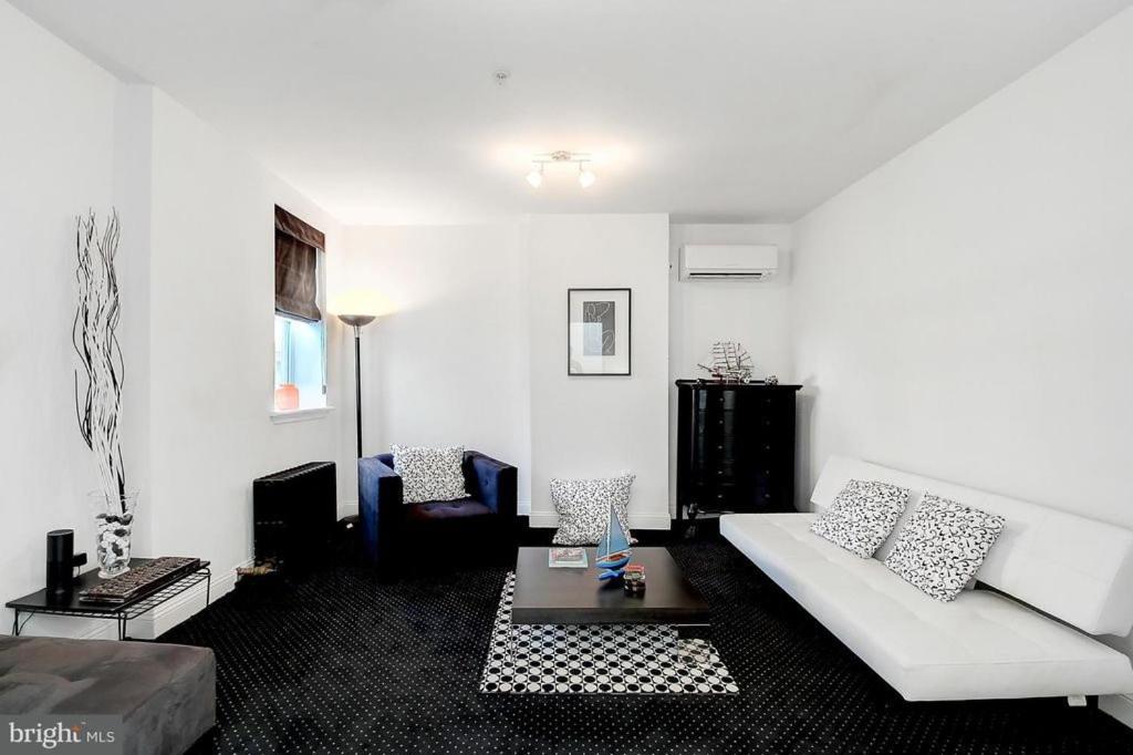 BlancNoir - Housity