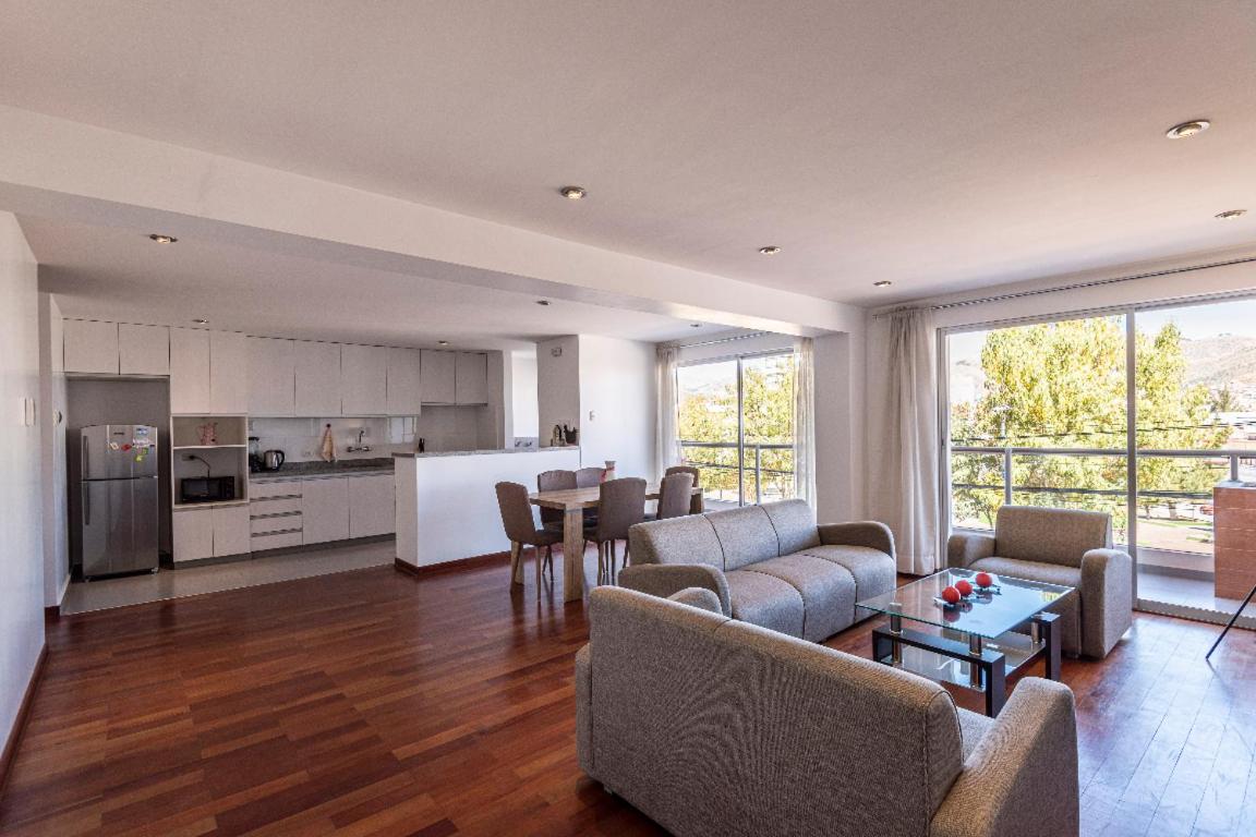 El Triunfo Apartments - Hizvo