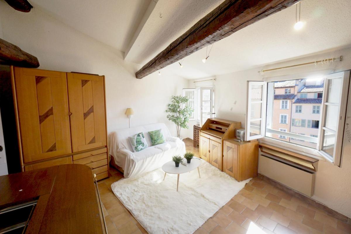 GregBnb - Centre ancien - CLIMATISÉ - T2 Mezzanine - 6eme étage - Housity