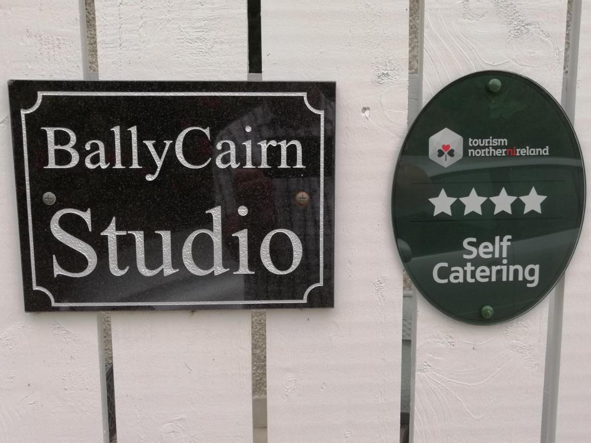 BallyCairn Self Catering Studio - Housity