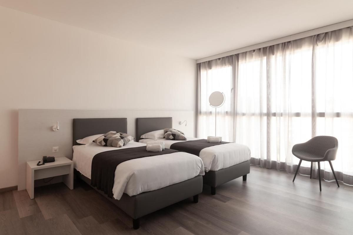 Hotel Albergo Milano - Housity