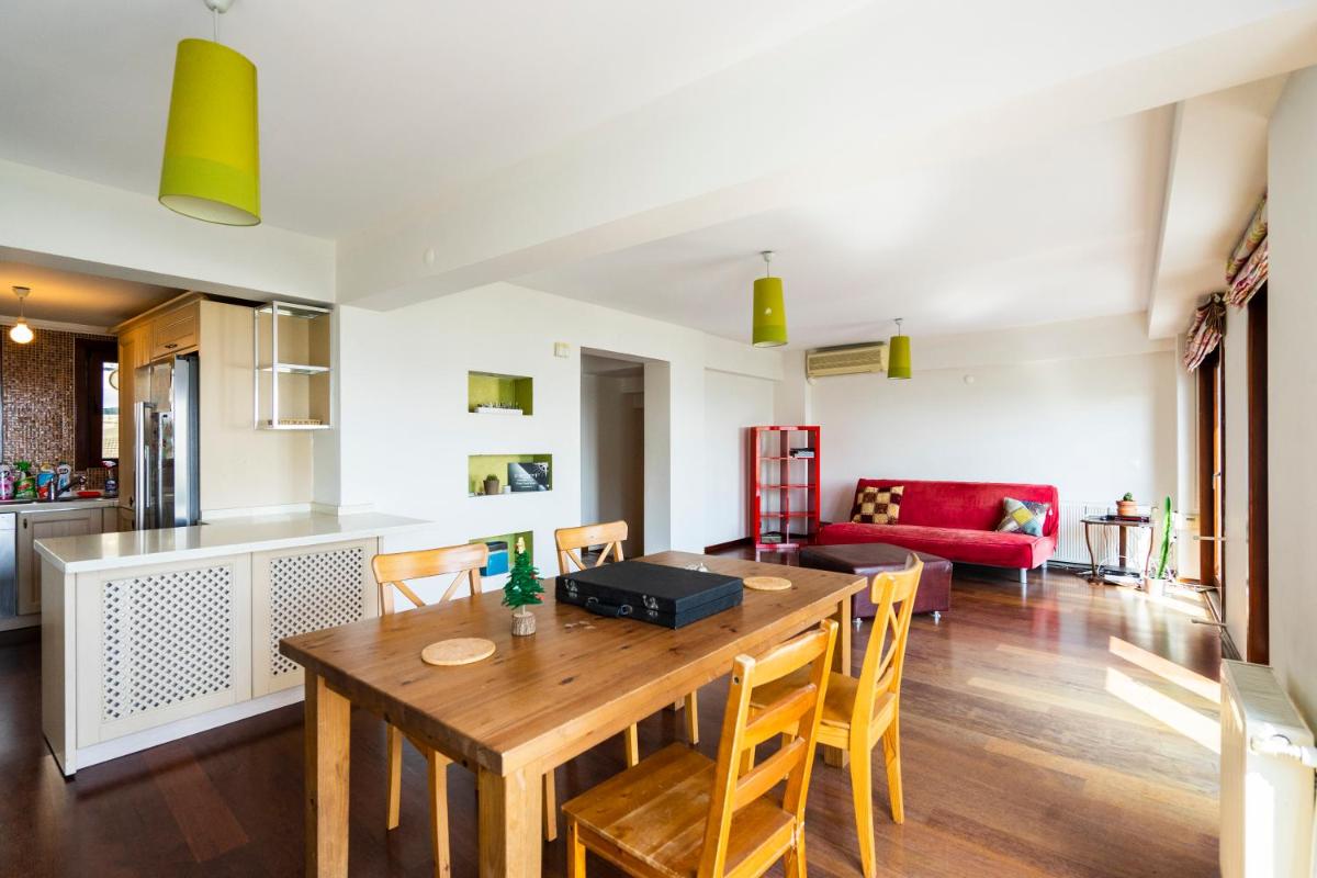 Breath Taking Bosporus view Villa in Cihangir - Housity