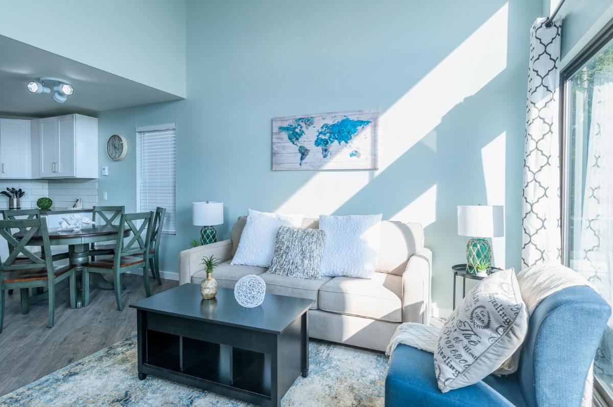 Oceanview Escape at Birch Bay with indoor Pool & Hot Tub - Housity