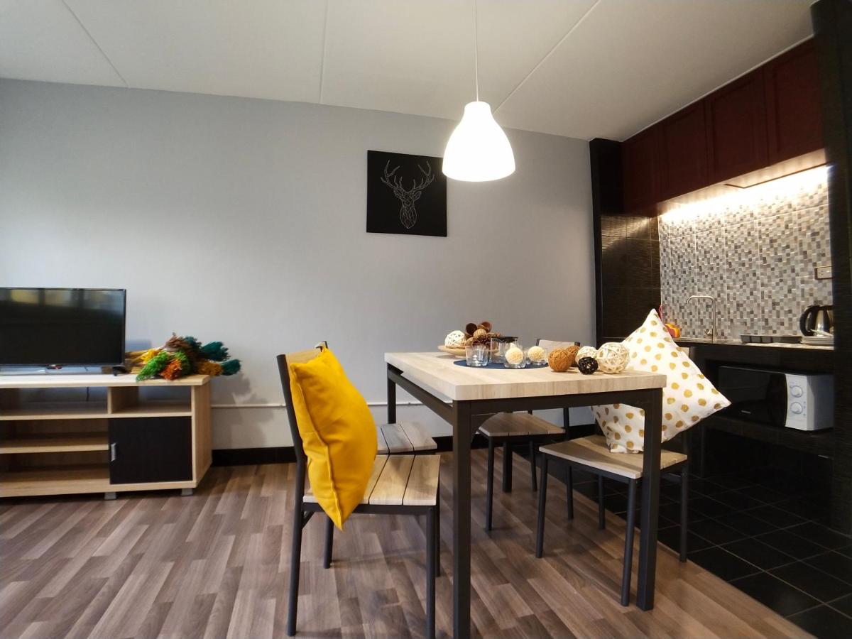 Bangkok Impact Popular Comdominium - Housity