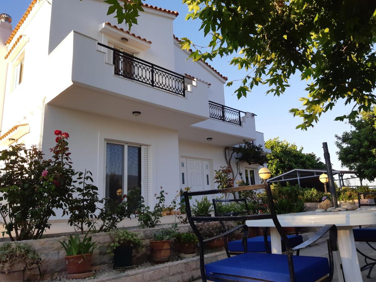 Swan House Panoramic View - Near the sea - Housity