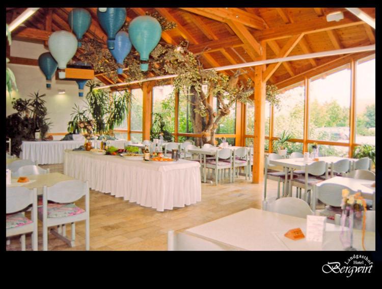 Hotel Bergwirt - Housity