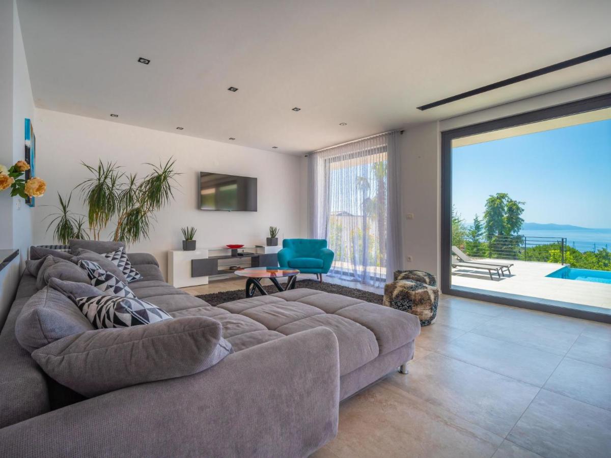 Villa Minimal by Interhome - Housity