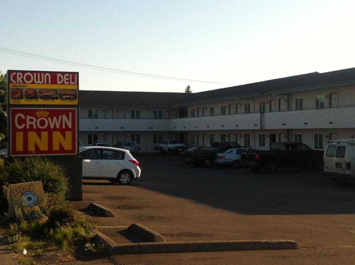 Crown Inn - Housity
