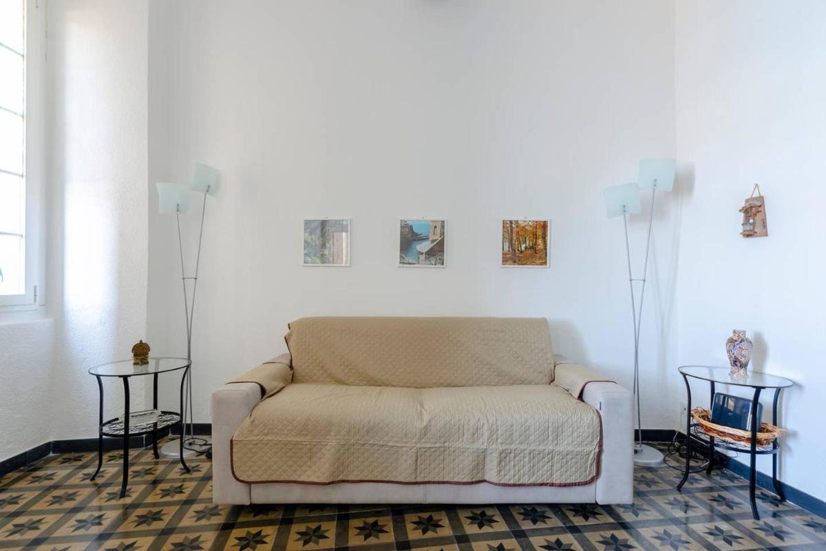 JOIVY Charm 1 Bed Apt Overlooking Port of Camogli - Housity