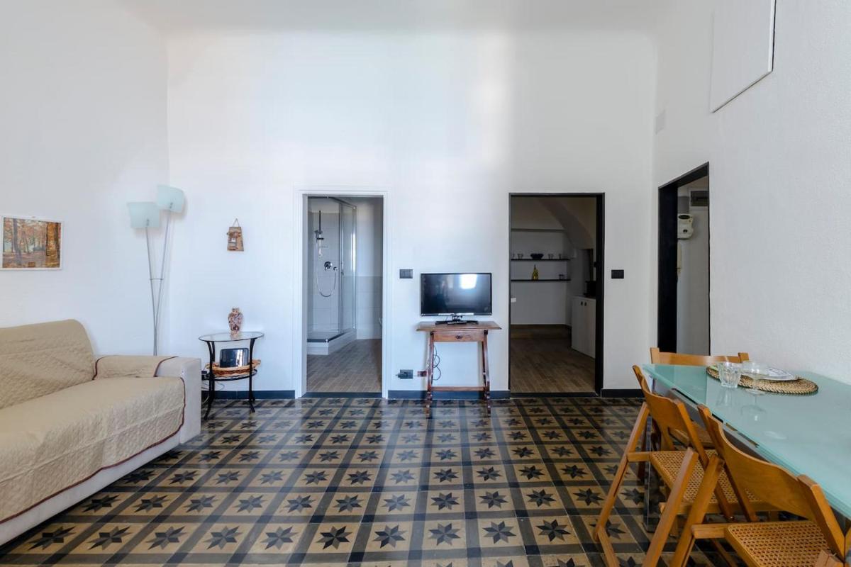 JOIVY Charm 1 Bed Apt Overlooking Port of Camogli - Housity