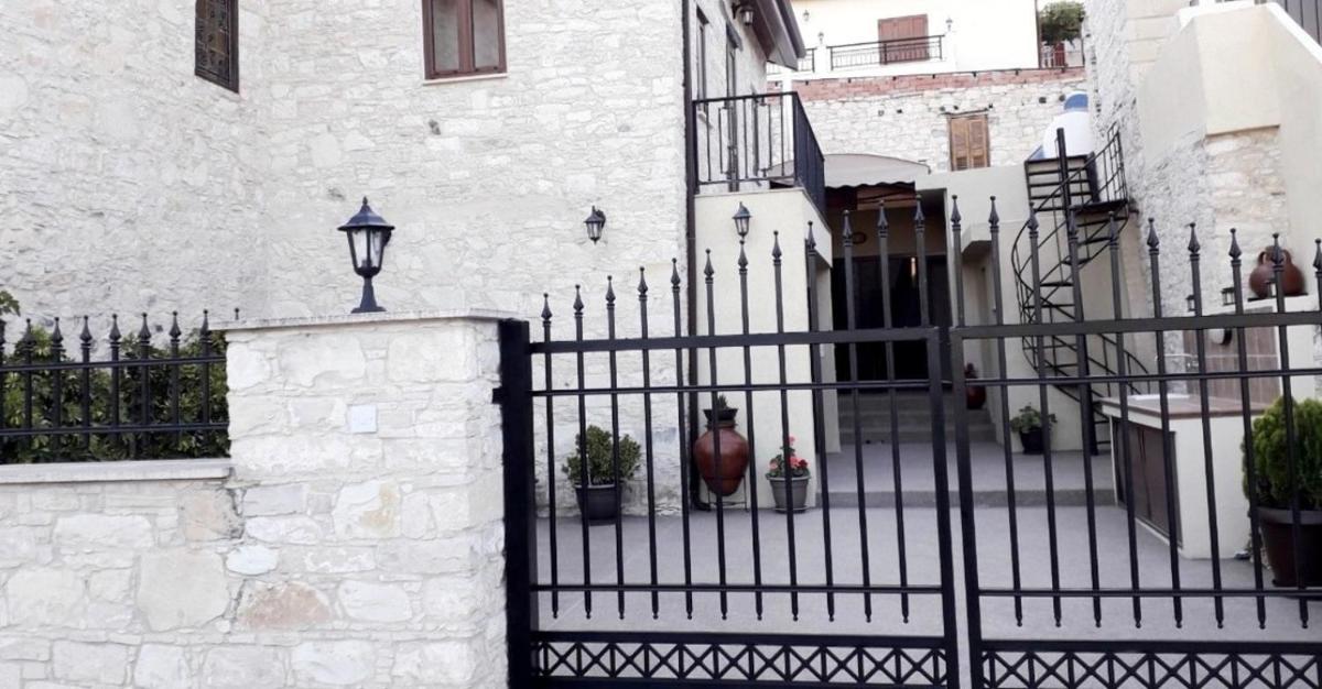 Omodos Maria's Apartments - Housity