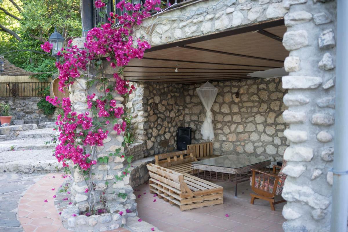 Hostal Caseria San José de Hutar - Housity