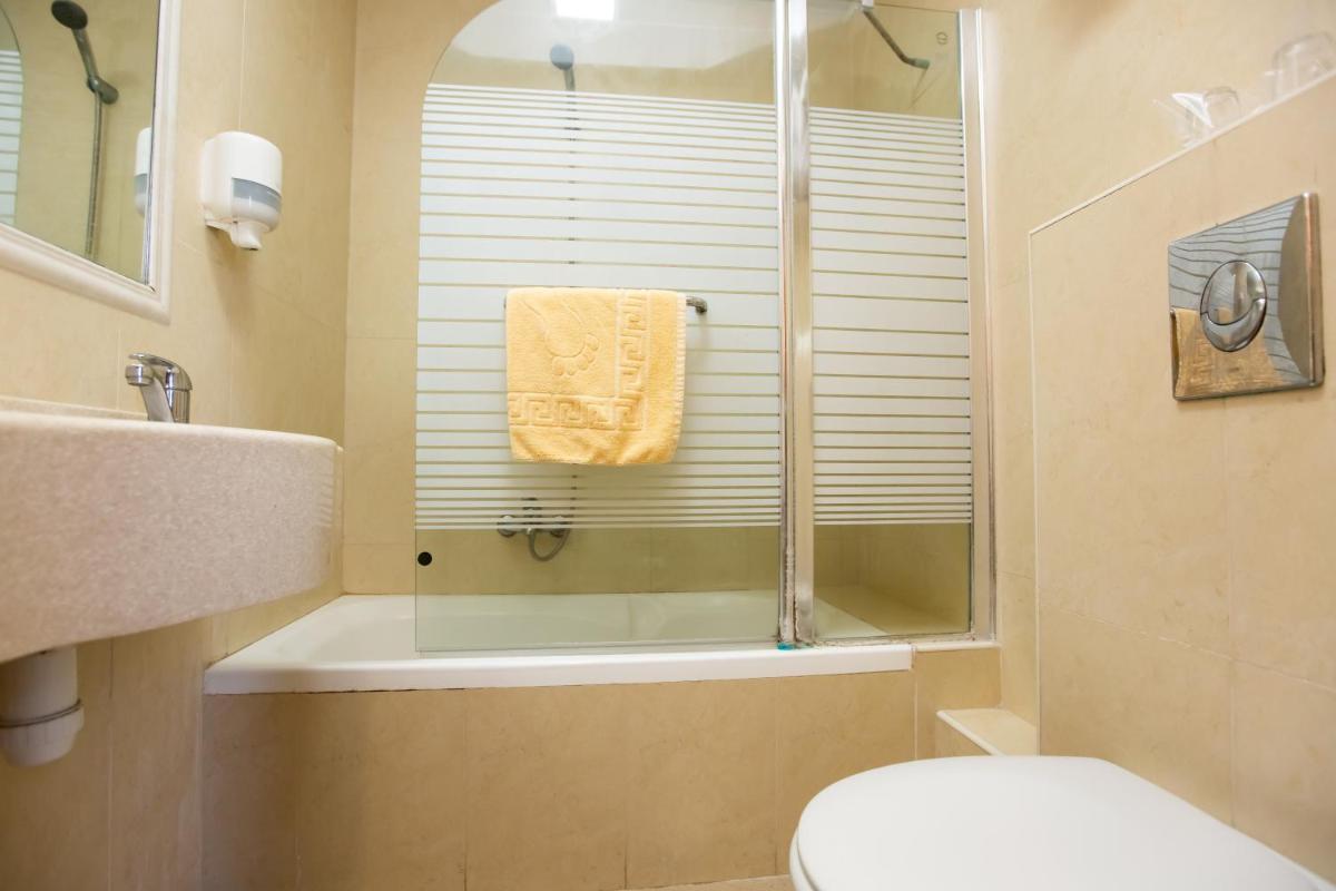 Ginot Yam Hotel - Housity