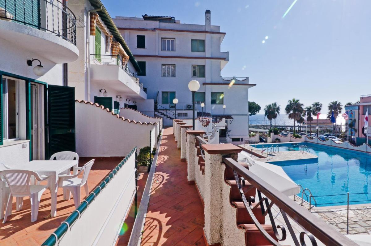 Hotel Ariston Montecarlo - Hizvo