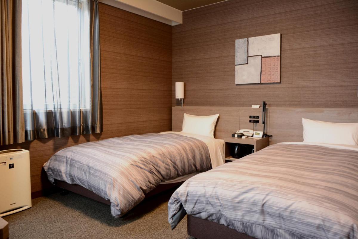 Ueda Ekimae Royal Hotel - Housity