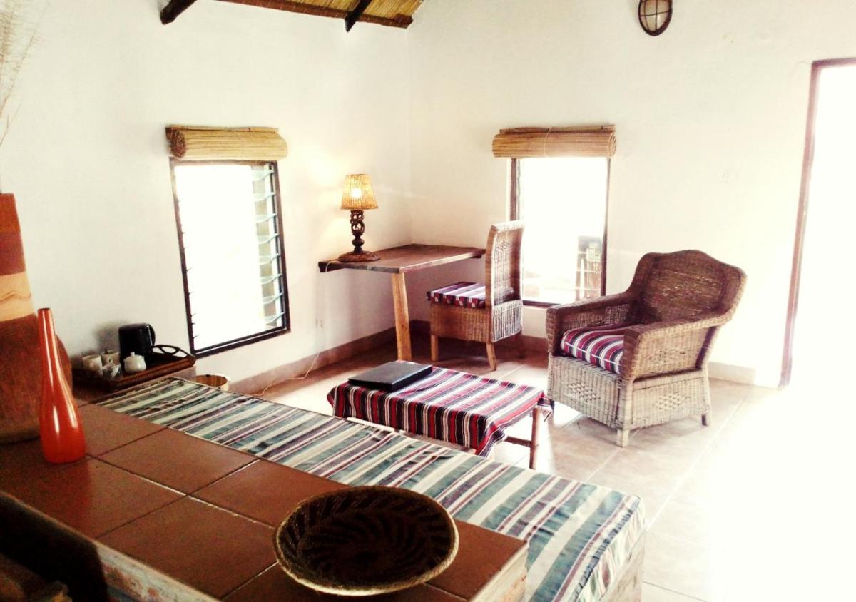 Barefoot Lodge and Safaris - Malawi - Housity
