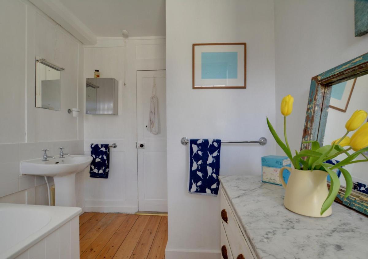 Brambles Cottage - Housity