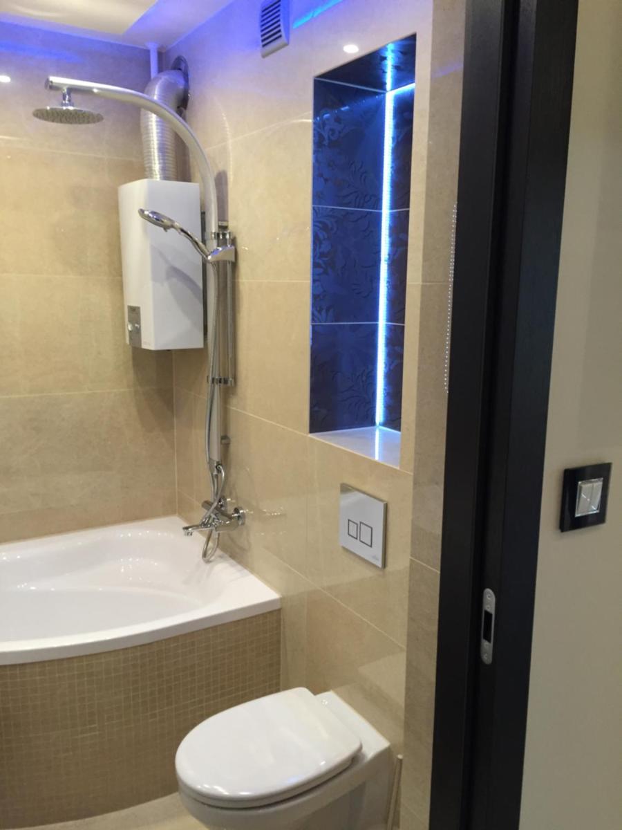 Anni Deluxe - Housity