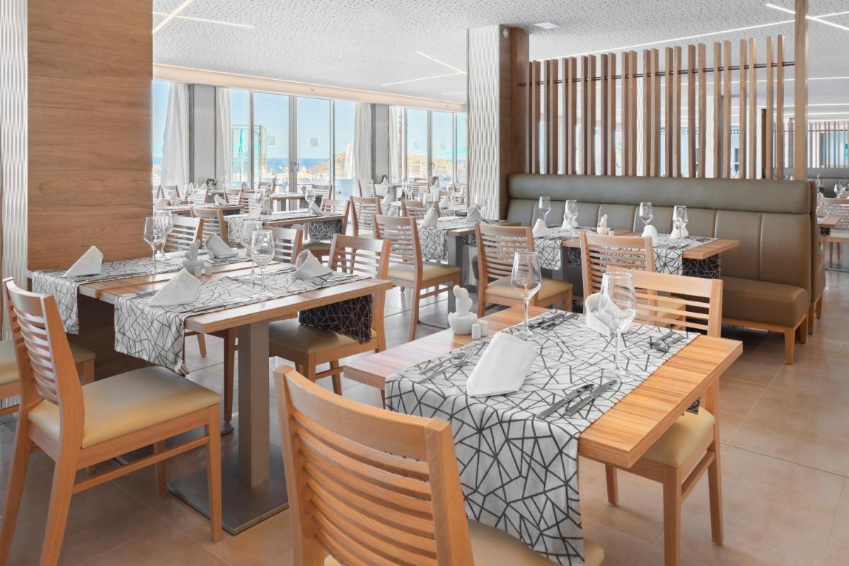 Un restaurante o sitio para comer en Elba Sunset Mallorca Thalasso Spa
