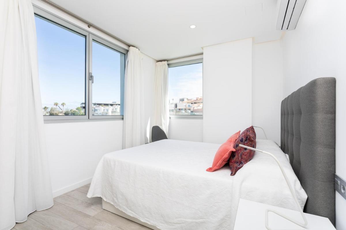 Oceanfront Rental - Housity