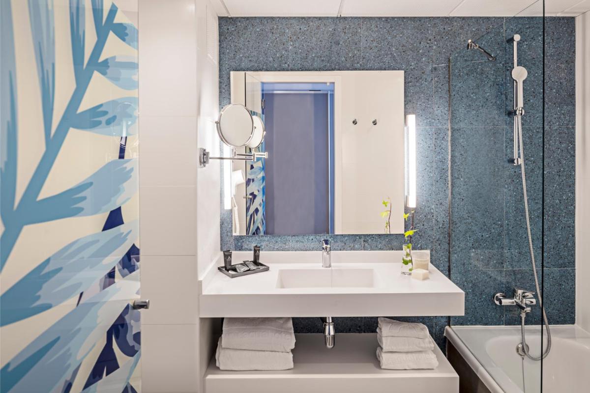 Un baño de AQUA Hotel Onabrava & Spa 4*Sup